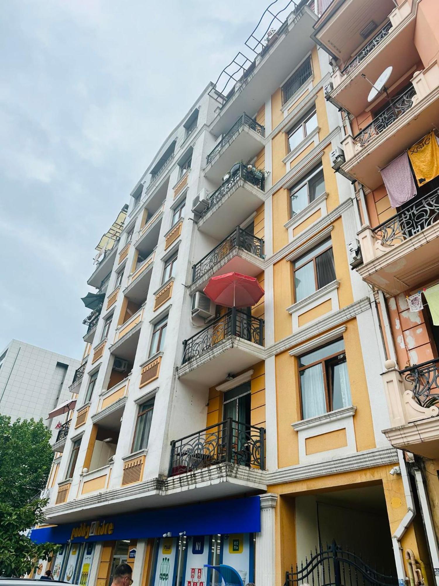 Apt On Gorgasali 94 Apartamento Batumi Exterior foto